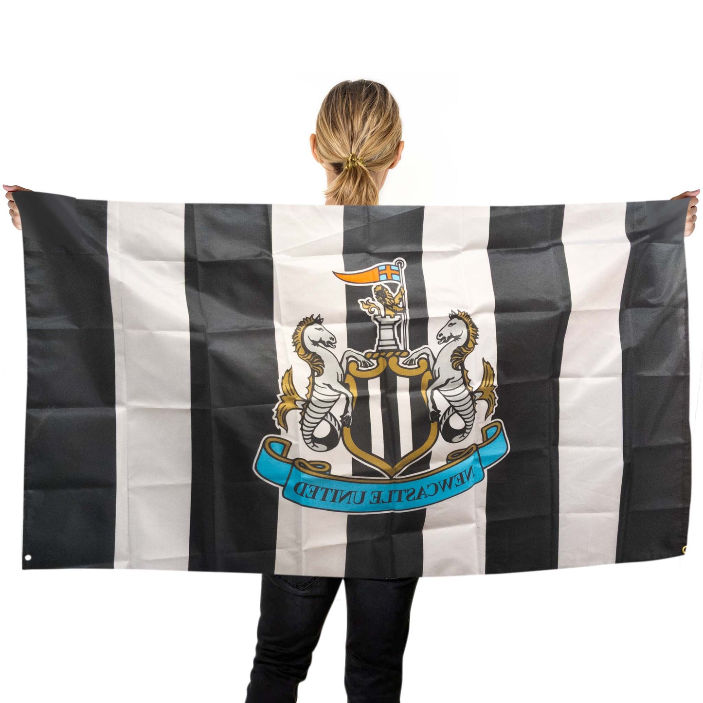 Newcastle United F.C. Crest Flag 5ft x 3ft
