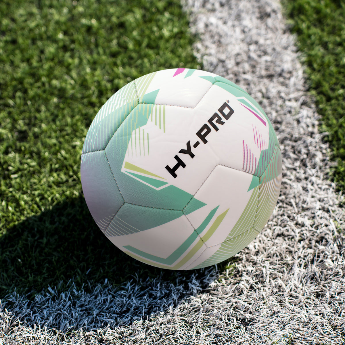 Hy-Pro Ballon de football sous licence officielle Real Madrid CF – Taille 5, motif turbine, marchandise, entraînement, match, collection pour enfants et adultes Hy-Pro Ballon de football sous licence officielle Real Madrid CF – Taille 5, motif turbine, marchandise, entraînement, match, collection pour enfants et adultes